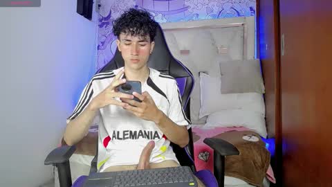 johnny_cagee online show from March 4, 5:03 am