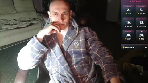 Johnny online show from April 23, 4:53 pm