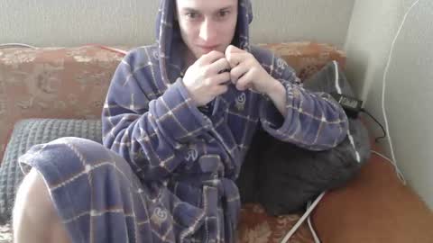 Snapshot of johnny_positive chatting on March 7, 5:18 am Johnny online show from March 7, 5:18 am