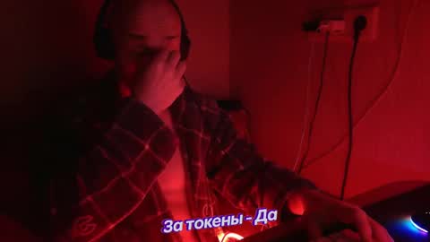 Snapshot of johnny_positive chatting on January 18, 4:08 am Johnny online show from January 18, 4:08 am