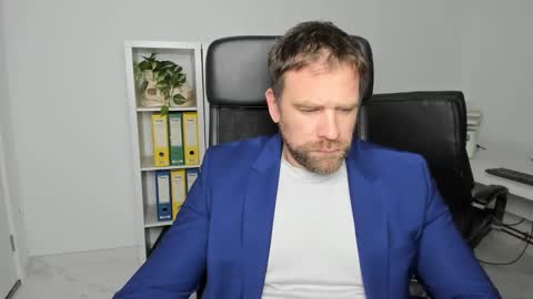 Snapshot of johnnydough82 chatting on December 15, 5:23 am johnnydough82 online show from December 15, 5:23 am