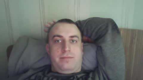 Snapshot of johnoreon chatting on March 1, 9:51 am johnoreon online show from March 1, 9:51 am