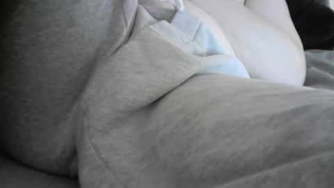 Snapshot of johnperkins6723 chatting on October 28, 8:33 pm johnperkins6723 online show from October 28, 8:33 pm