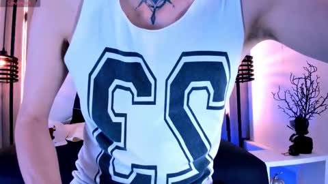 johnsonisaac94  online show from January 19, 6:05 am