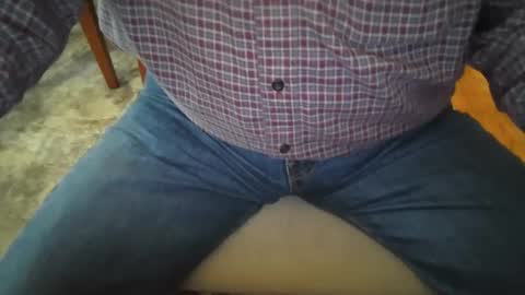 Snapshot of johnxxx549 chatting on February 6, 9:06 pm johnxxx549 online show from February 6, 9:06 pm