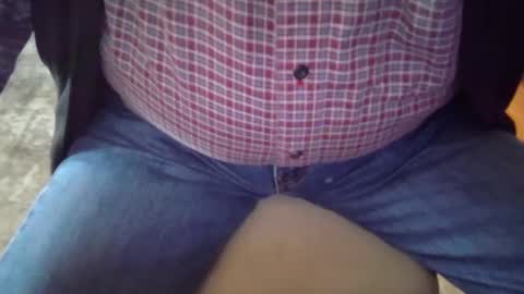 Snapshot of johnxxx549 chatting on February 25, 6:53 pm johnxxx549 online show from February 25, 6:53 pm
