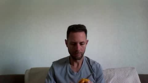Snapshot of jojo19844 chatting on October 3, 11:04 am jojo19844 online show from October 3, 11:04 am