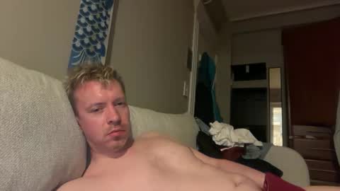 Snapshot of jojohalloran64 chatting on September 22, 2:00 am jojohalloran64 online show from September 22, 2:00 am