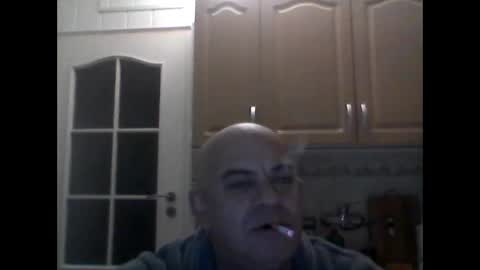 Snapshot of jolmasz30 chatting on January 22, 1:20 am jolmasz30 online show from January 22, 1:20 am