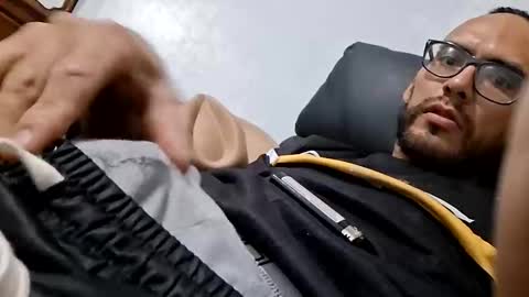 jon198635 online show from November 25, 12:56 am