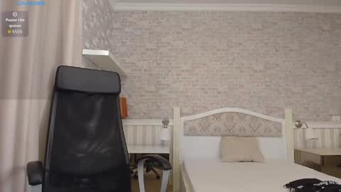 JonahShaw online show from April 18, 4:47 am