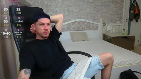 JonahShaw online show from May 15, 5:59 am
