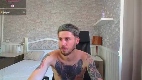 JonahShaw online show from June 18, 9:14 am