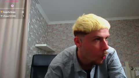 JonahShaw online show from May 10, 5:42 am