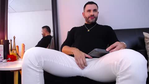 Snapshot of jonas_beard1 chatting on January 14, 7:32 pm JONAS BEARD online show from January 14, 7:32 pm