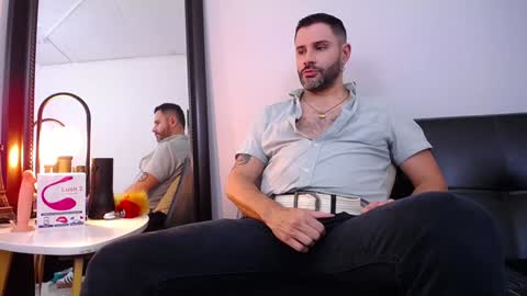 Snapshot of jonas_beard1 chatting on January 13, 8:04 pm JONAS BEARD online show from January 13, 8:04 pm