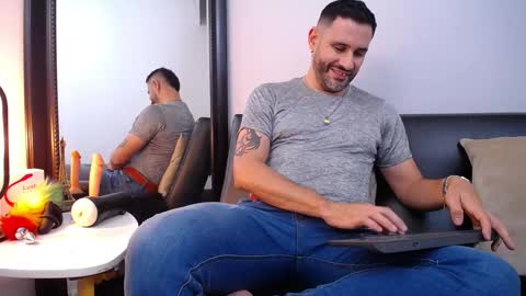Snapshot of jonas_beard1 chatting on March 10, 9:51 pm JONAS BEARD online show from March 10, 9:51 pm