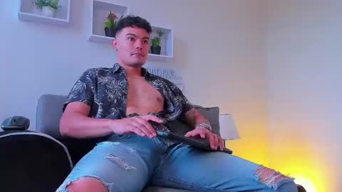 Snapshot of jonas_supreme chatting on September 14, 11:45 am jonas_supreme online show from September 14, 11:45 am