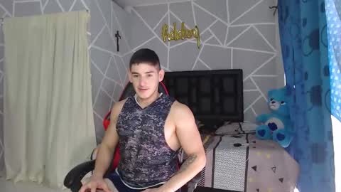 Snapshot of jonathancast08 chatting on December 21, 5:29 pm jonathancast08 online show from December 21, 5:29 pm