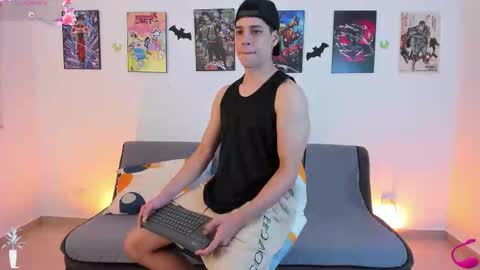 Instagram jonathanfit14 online show from November 10, 12:26 am