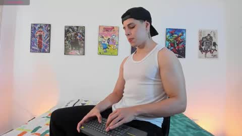 Instagram jonathanfit14 online show from March 23, 9:43 pm