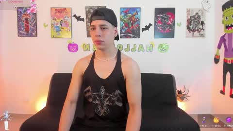 Snapshot of jonathanjoestar_ chatting on October 14, 9:33 pm Instagram jonathanfit14 online show from October 14, 9:33 pm