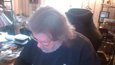 joncpics online show from April 30, 4:25 pm