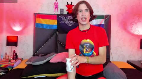 Snapshot of jonny_gilbert chatting on October 11, 12:42 pm jonny_gilbert online show from October 11, 12:42 pm