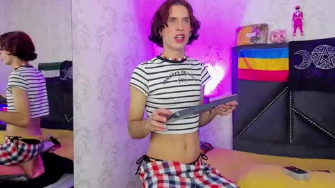 Snapshot of jonny_gilbert chatting on September 30, 2:20 pm jonny_gilbert online show from September 30, 2:20 pm