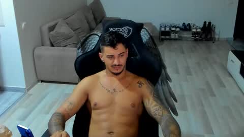 Snapshot of jonnyporn1 chatting on October 11, 5:33 am jonnyporn1 online show from October 11, 5:33 am
