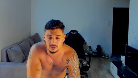 Snapshot of jonnyporn1 chatting on October 6, 10:03 pm jonnyporn1 online show from October 6, 10:03 pm