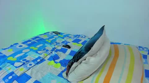 Snapshot of jordan_di31 chatting on December 4, 11:52 am Jordn follow me on my soyjordanditri model account online show from December 4, 11:52 am