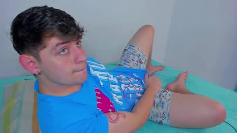 Snapshot of jordan_di31 chatting on January 7, 12:13 am Jordn follow me on my soyjordanditri model account online show from January 7, 12:13 am
