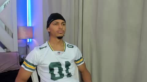 Snapshot of jordan_love7 chatting on September 25, 1:32 pm jordan online show from September 25, 1:32 pm