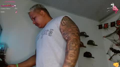Snapshot of jordann_black_bigcock_ chatting on December 4, 2:53 am online show from December 4, 2:53 am