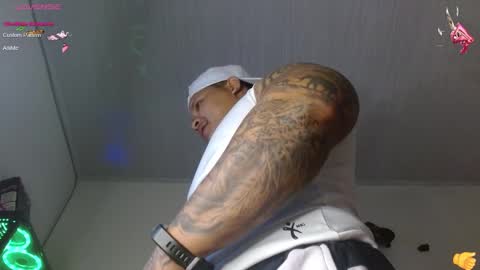 Snapshot of jordann_black_bigcock_ chatting on January 12, 6:27 pm online show from January 12, 6:27 pm