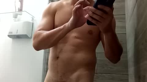 jorgelatino1919 online show from April 2, 5:05 am