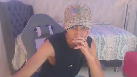 Snapshot of jose_sexycumm chatting on February 2, 7:57 pm jose_sexycumm online show from February 2, 7:57 pm