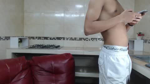 Snapshot of jose_sexycumm chatting on January 18, 7:48 pm jose_sexycumm online show from January 18, 7:48 pm