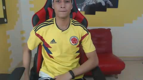 Snapshot of jose_sexycumm chatting on January 4, 8:16 pm jose_sexycumm online show from January 4, 8:16 pm