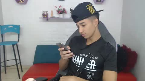 Snapshot of jose_sexycumm chatting on March 3, 6:29 pm jose_sexycumm online show from March 3, 6:29 pm