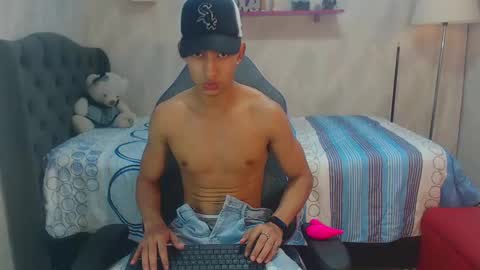 Snapshot of jose_sexycumm chatting on January 19, 7:58 pm jose_sexycumm online show from January 19, 7:58 pm