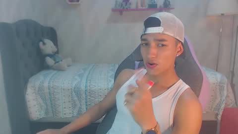 Snapshot of jose_sexycumm chatting on January 22, 8:28 pm jose_sexycumm online show from January 22, 8:28 pm