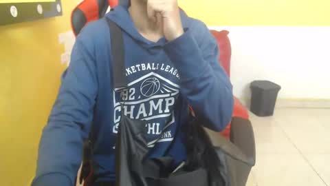 Snapshot of jose_sexycumm chatting on December 8, 7:11 pm jose_sexycumm online show from December 8, 7:11 pm