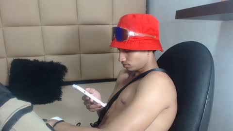 Snapshot of jose_sexycumm chatting on September 20, 10:32 pm jose_sexycumm online show from September 20, 10:32 pm
