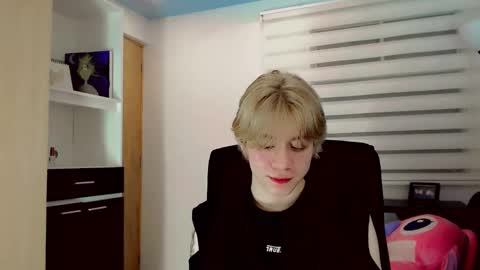 joseon_cute online show from April 24, 3:42 am