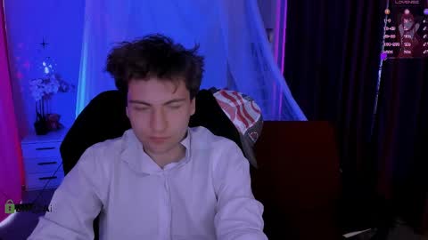 joseph_bear_ online show from April 23, 12:29 pm