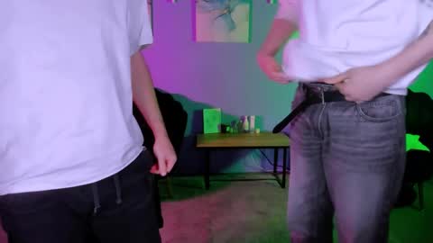 joseph_bear_ online show from April 29, 5:30 pm