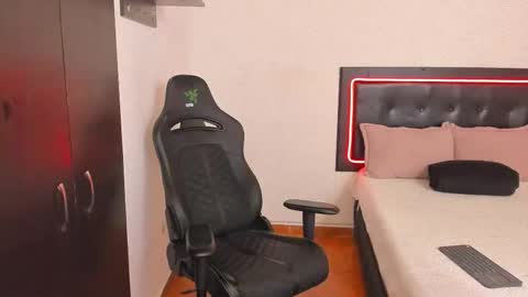 Snapshot of joseph_palacios chatting on October 30, 1:30 am joseph palacios online show from October 30, 1:30 am