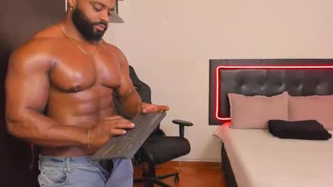 Snapshot of joseph_palacios chatting on October 22, 12:35 am joseph palacios online show from October 22, 12:35 am